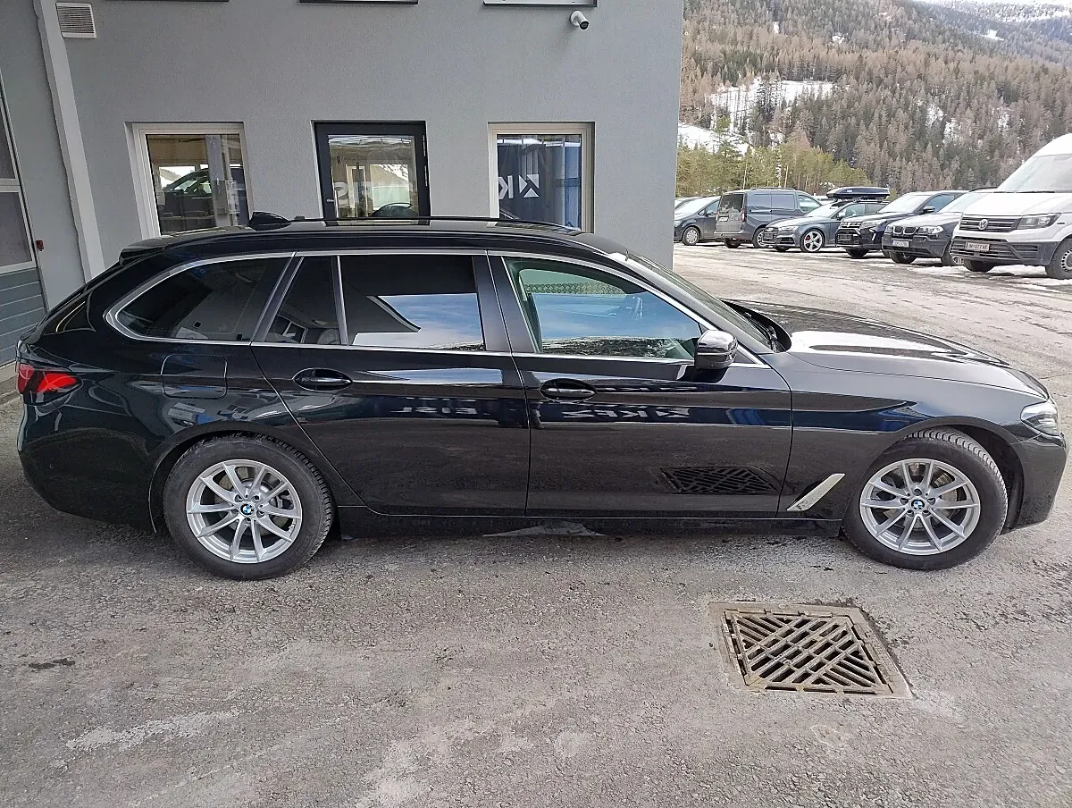 BMW 5 Series 2022 photo 3