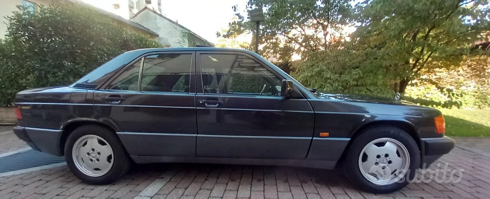 Mercedes-Benz 190E