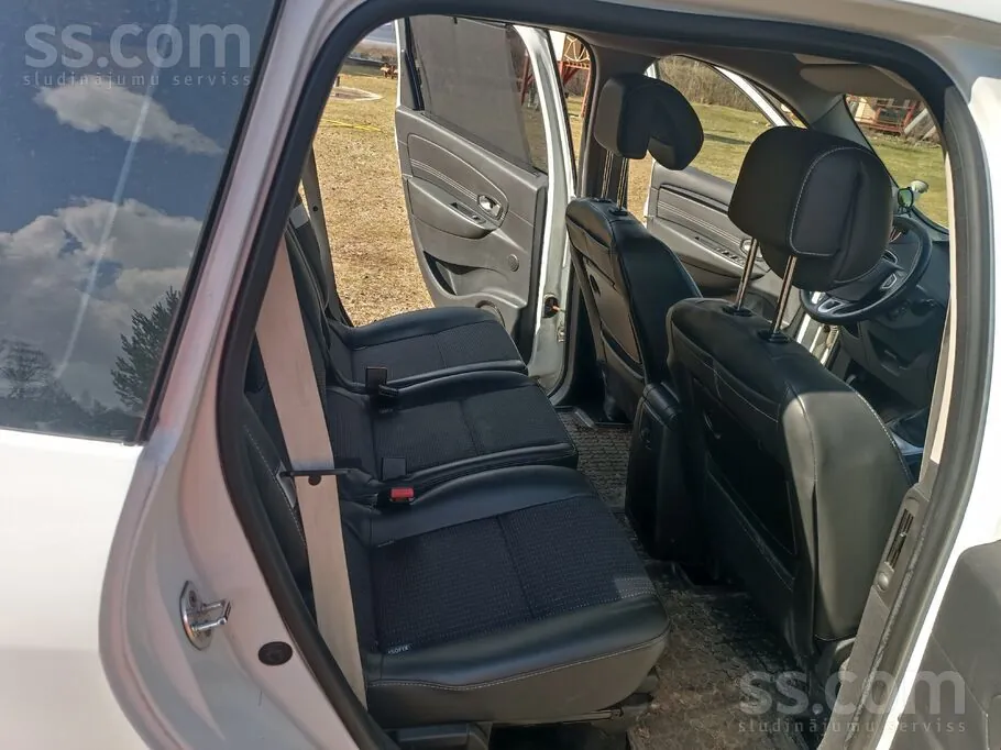 Renault Grand Scenic 2011 photo 5