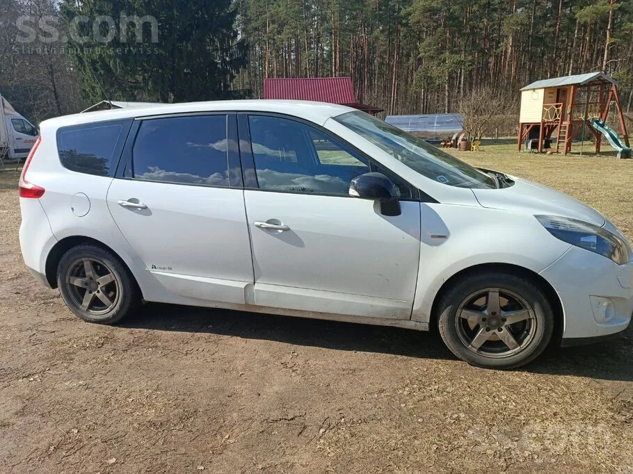 Renault Grand Scenic 2011 photo 3