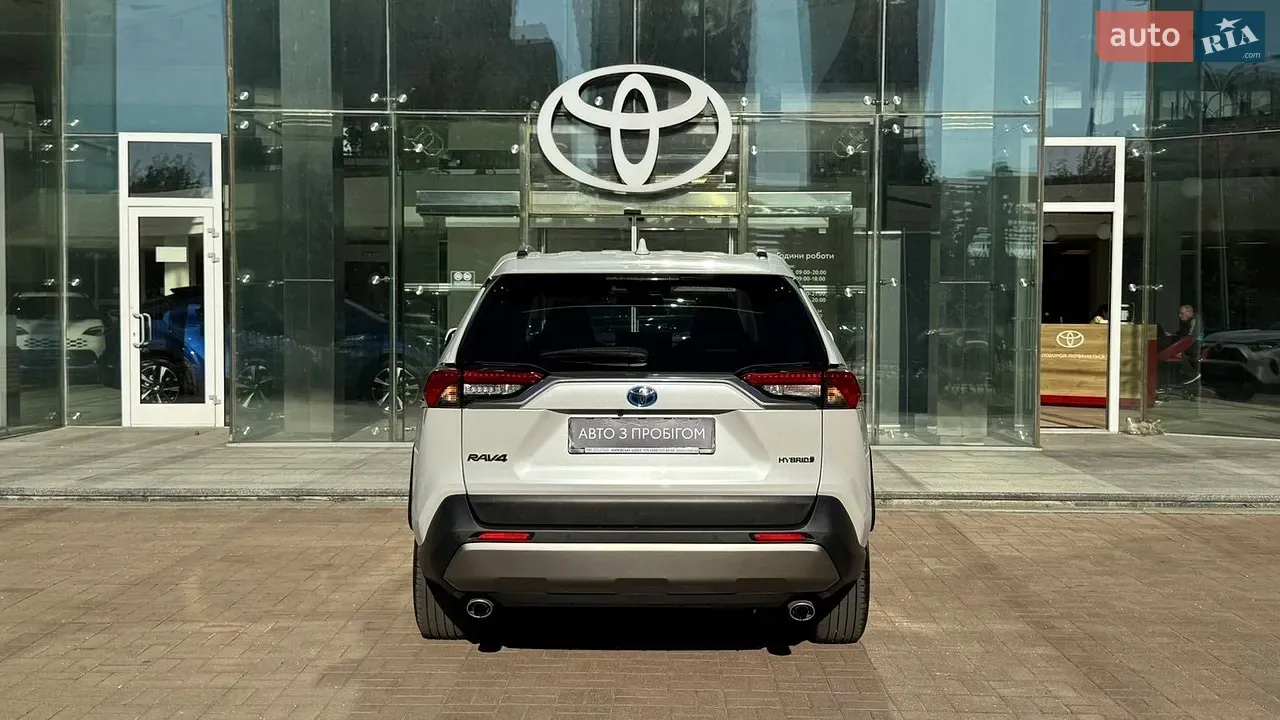 Toyota Rav4 2023 photo 4