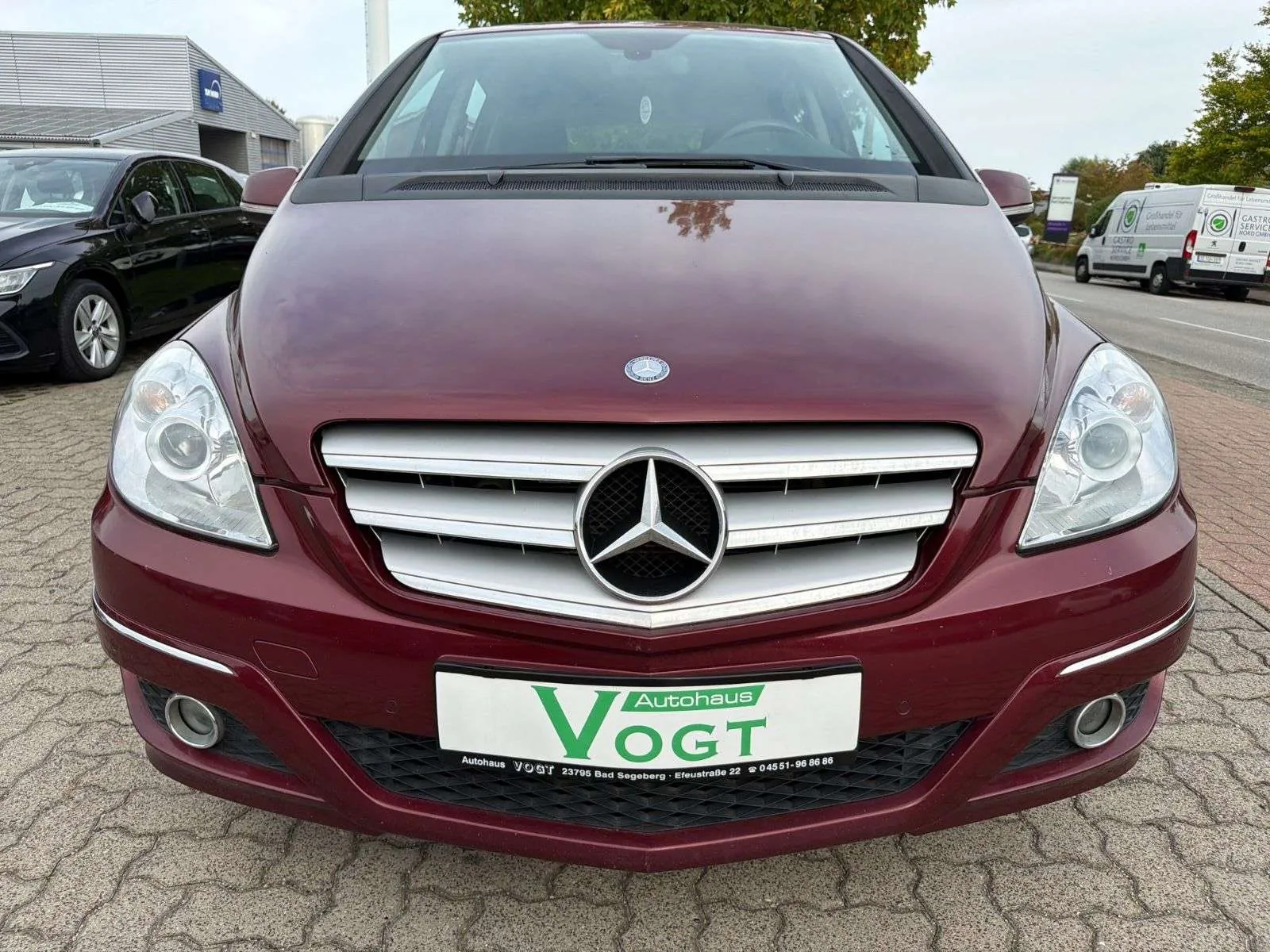 Mercedes-Benz B 200 2011 photo 2
