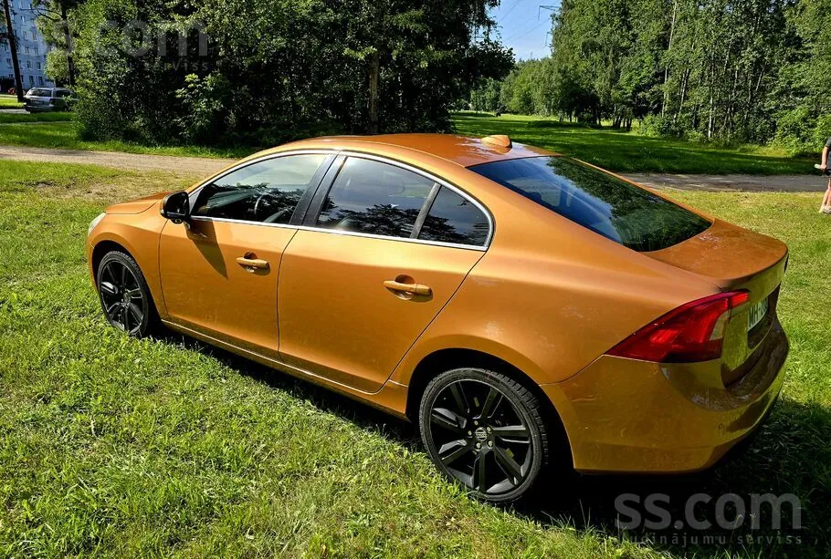 Volvo S60 2010 photo 4