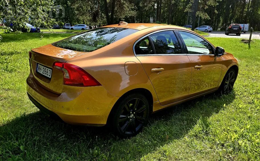 Volvo S60 2010 photo 3