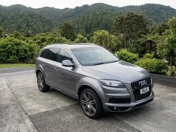 Audi Q7 2013 photo 2