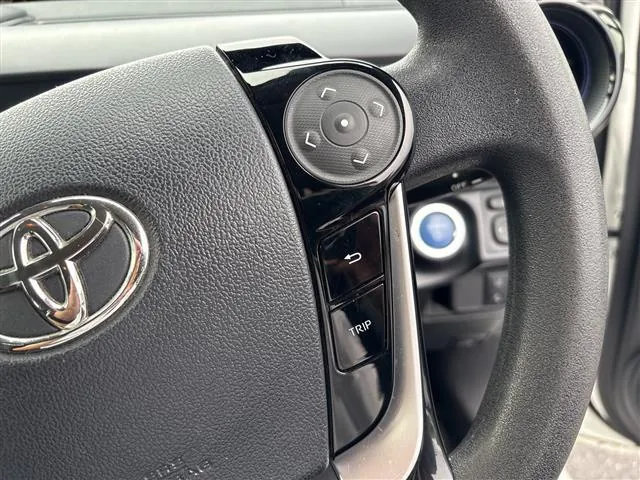 Toyota Aqua S 2018 photo 5