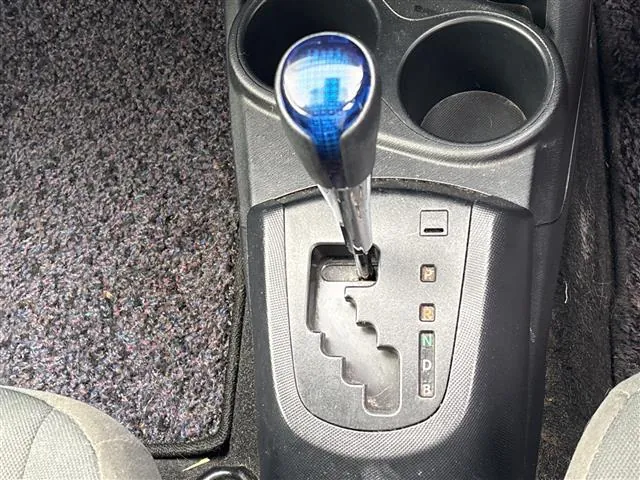 Toyota Aqua S 2018 photo 3