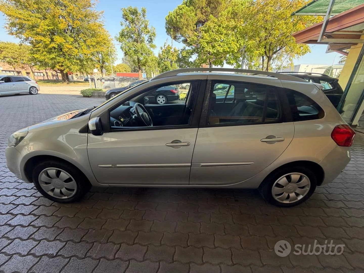 Renault Clio 2010 photo 5