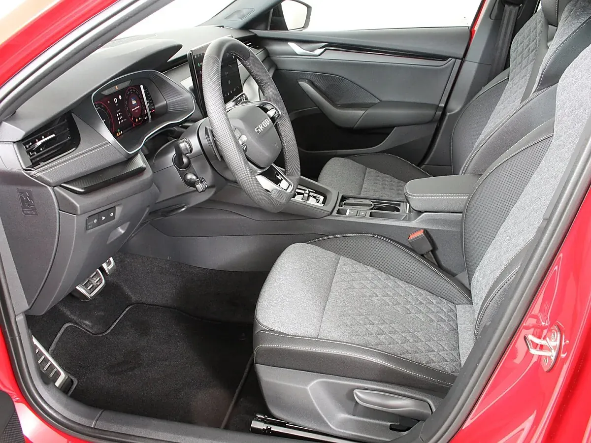Skoda Octavia 2025 photo 3