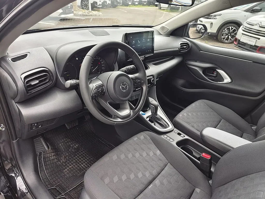 Mazda Mazda2 2025 photo 3