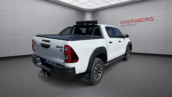 Toyota Hilux 2023 photo 4