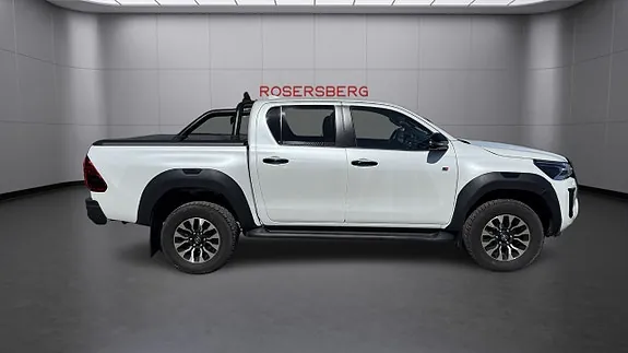 Toyota Hilux 2023 photo 5