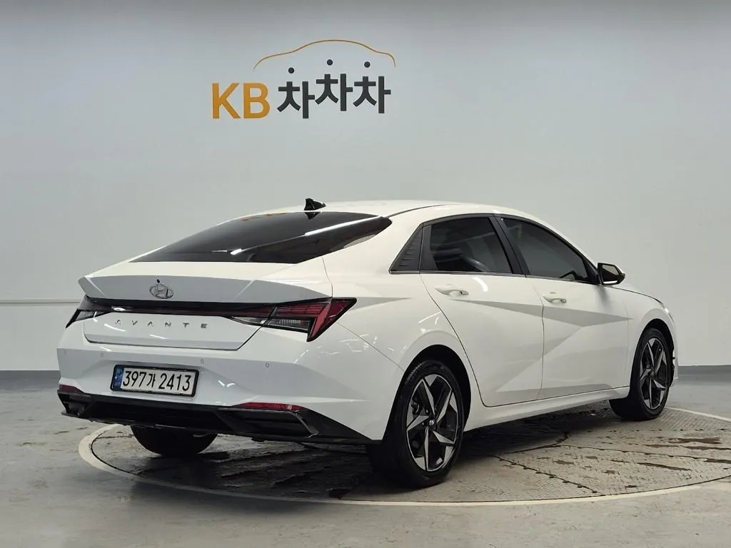 Hyundai Avante 2021 photo 3