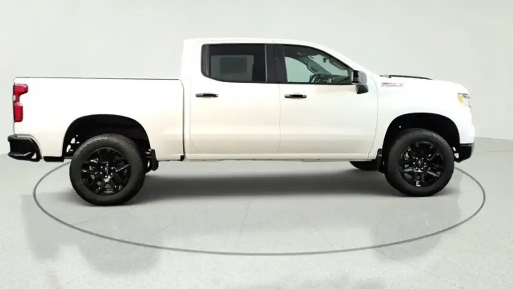 Chevrolet Silverado 1500 2026 photo 2