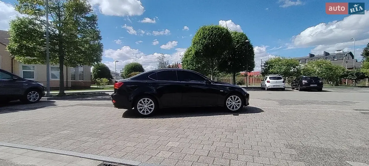 Lexus Is