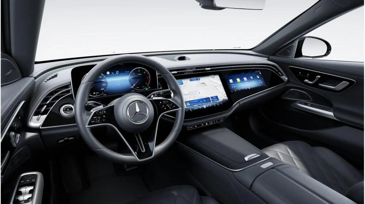 Mercedes-Benz E-Class photo 5