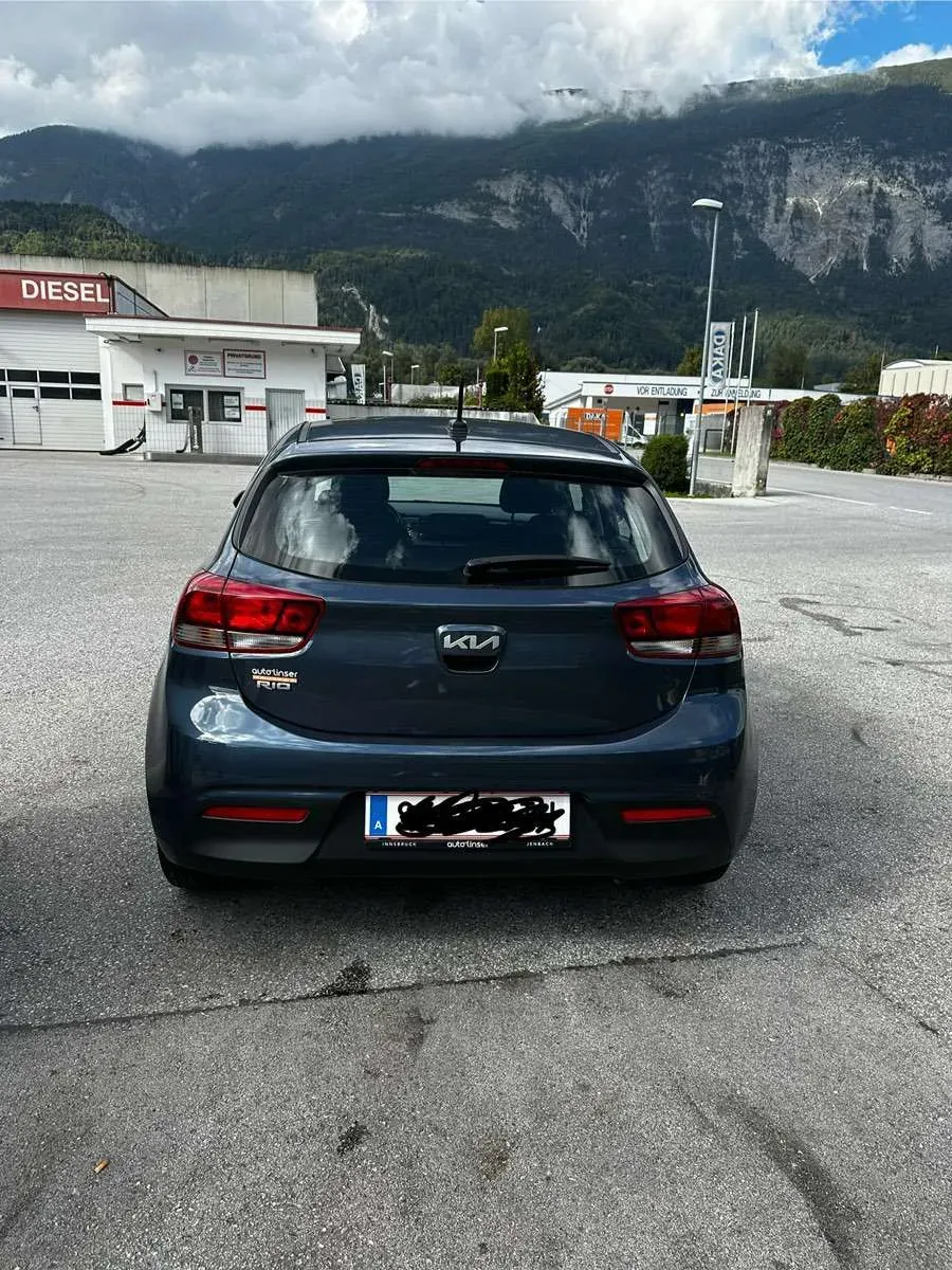 Kia Rio 2023 photo 3