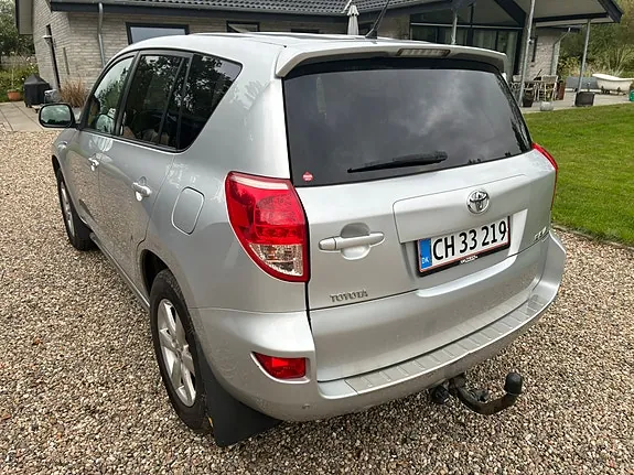 Toyota Rav4 2010 photo 4