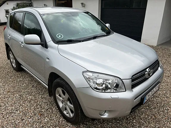 Toyota Rav4 2010 photo 2