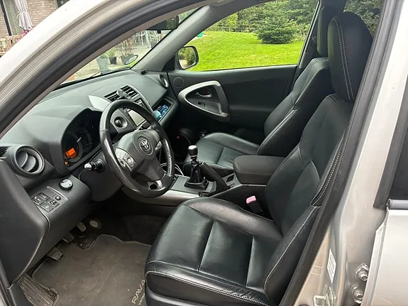 Toyota Rav4 2010 photo 5