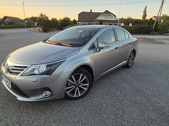 Toyota Avensis 2012 photo 3