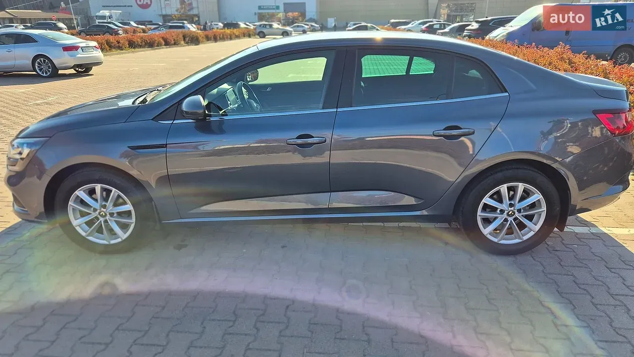 Renault Megane 2019 photo 3