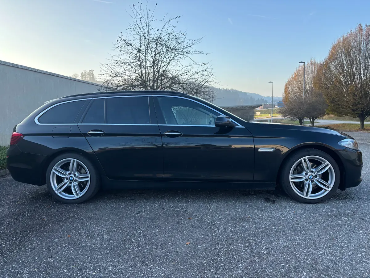 BMW 5 Series 2016 photo 3