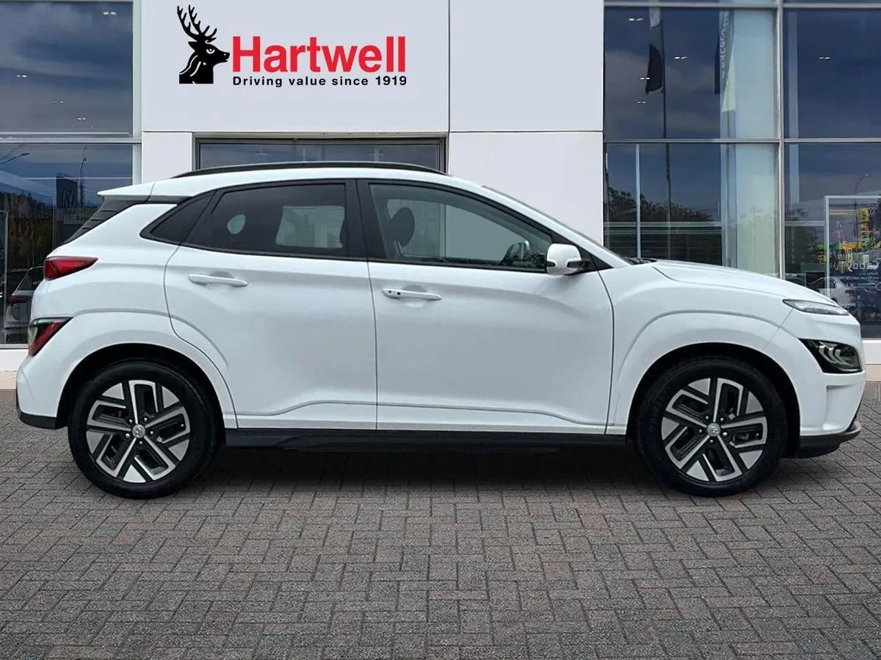 Hyundai Kona 2023 photo 2