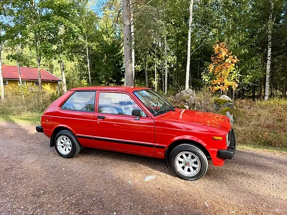 Toyota Starlet 1982 photo 2