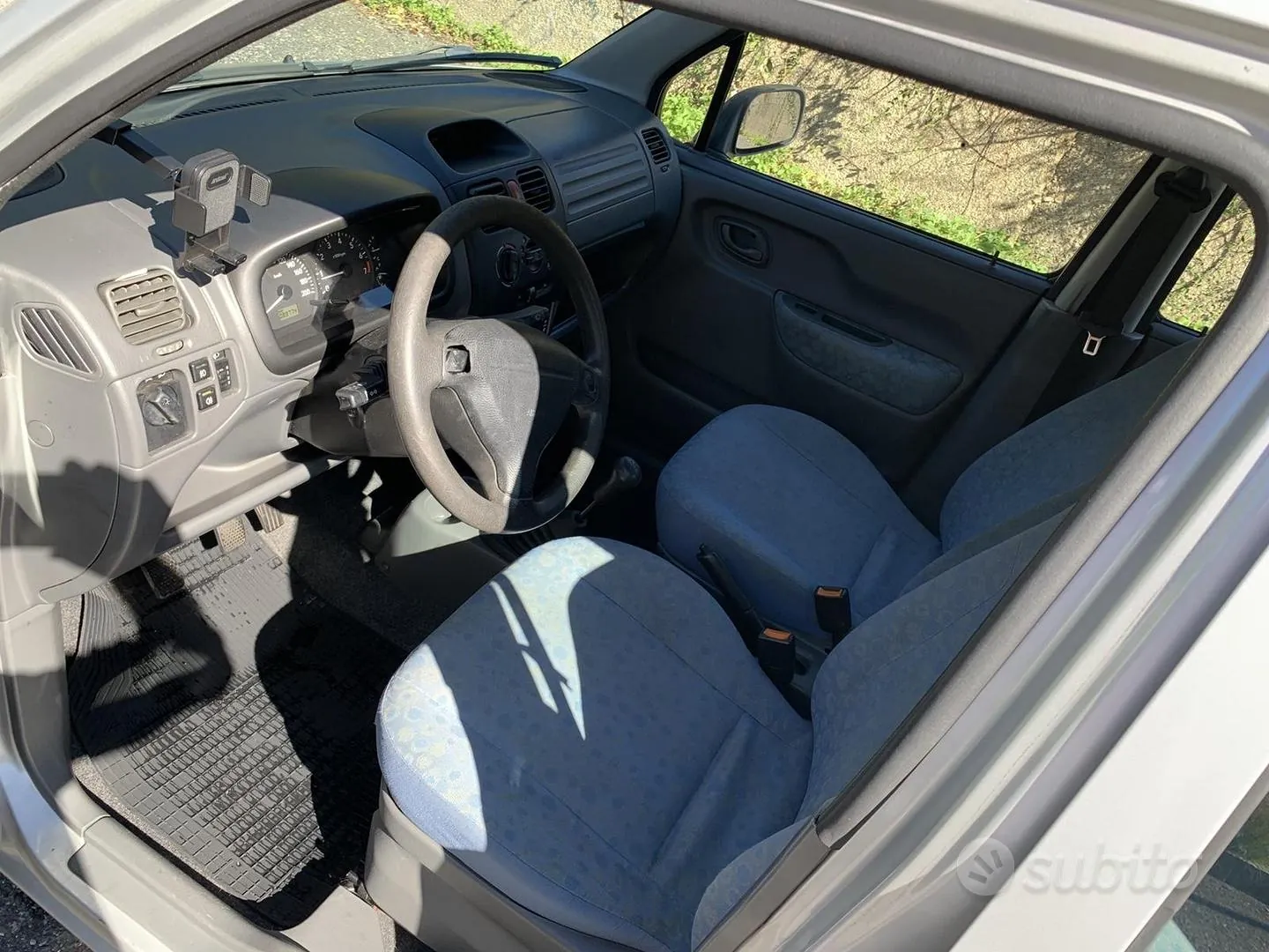Suzuki Wagon R 2001 photo 4