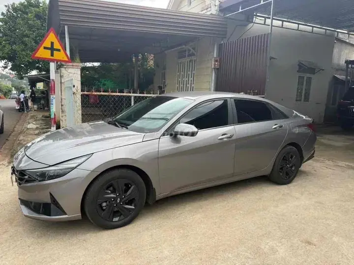 Hyundai Elantra 2022 photo 3