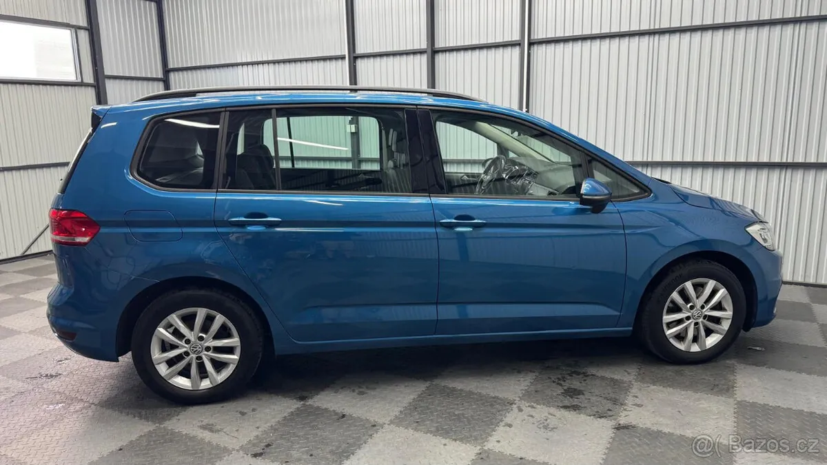 Volkswagen Touran 2016 photo 2