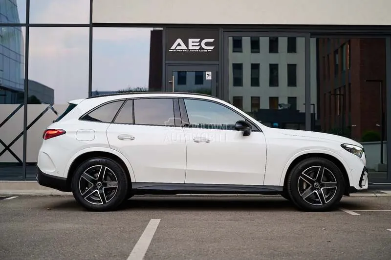 Mercedes-Benz Glc 220 2025 photo 2