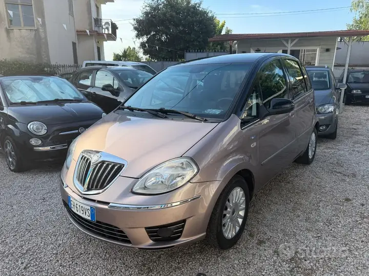 Lancia Musa 2011 photo 2