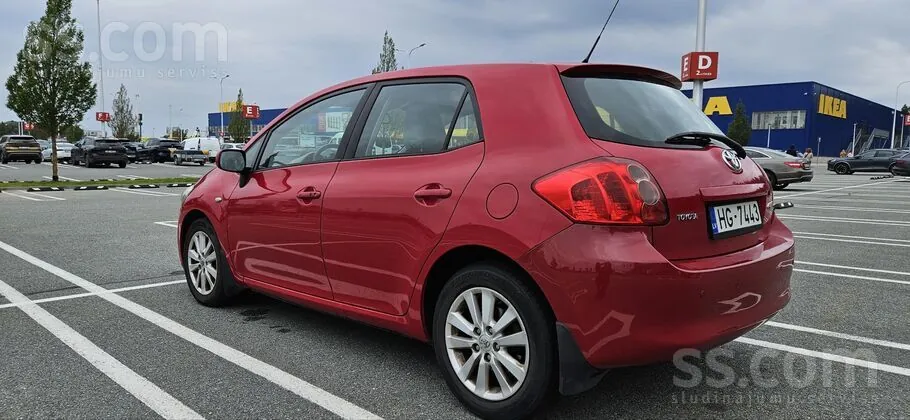 Toyota Auris 2009 photo 4