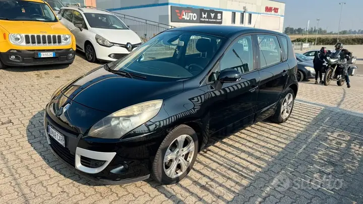 Renault Scenic 2012 photo 2