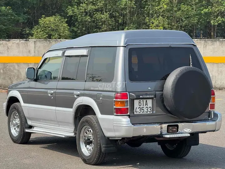Mitsubishi Pajero 2004 photo 4