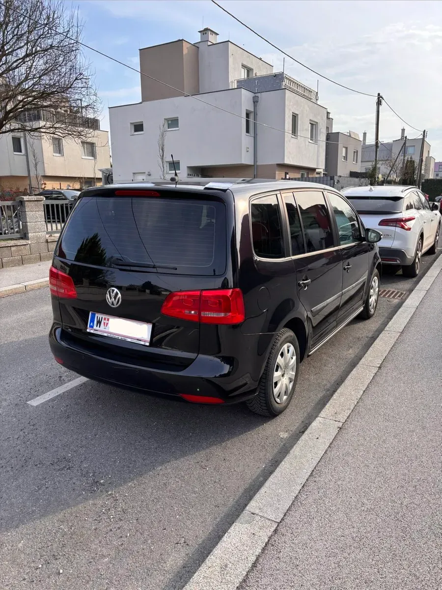 Volkswagen Touran 2015 photo 3