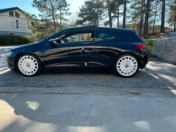 Volkswagen Scirocco 2011 photo 4
