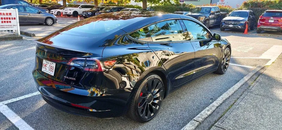 Tesla Model 3 2023 photo 5