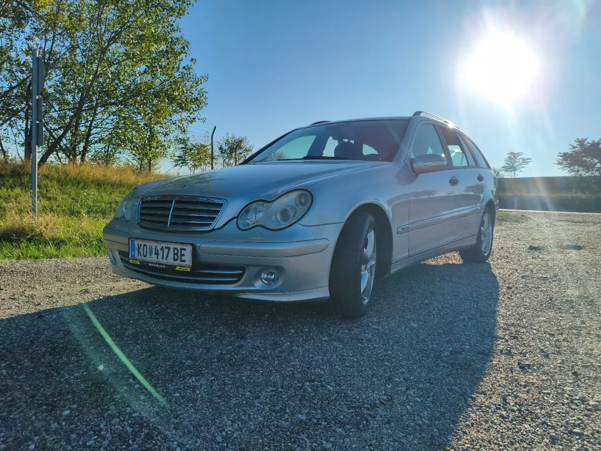 Mercedes-Benz C-Class 2005 photo 3