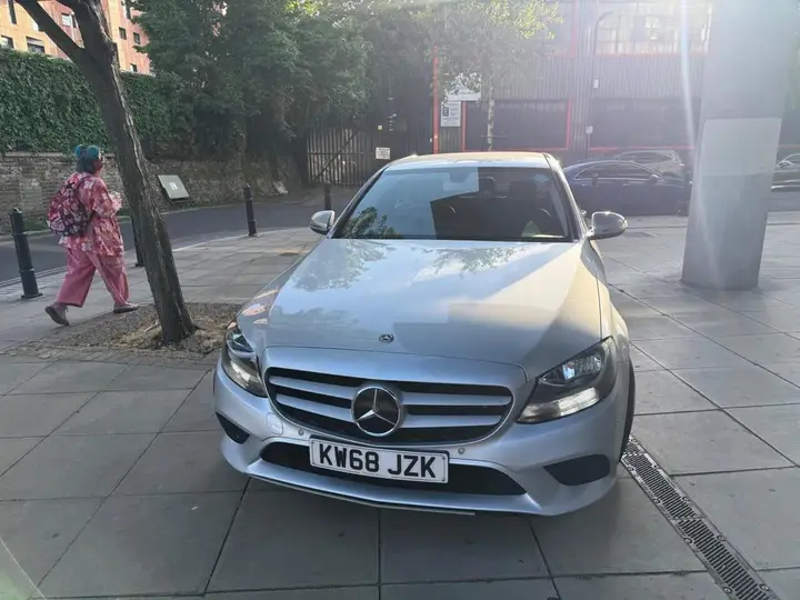 Mercedes-Benz C-Class 2018 photo 4