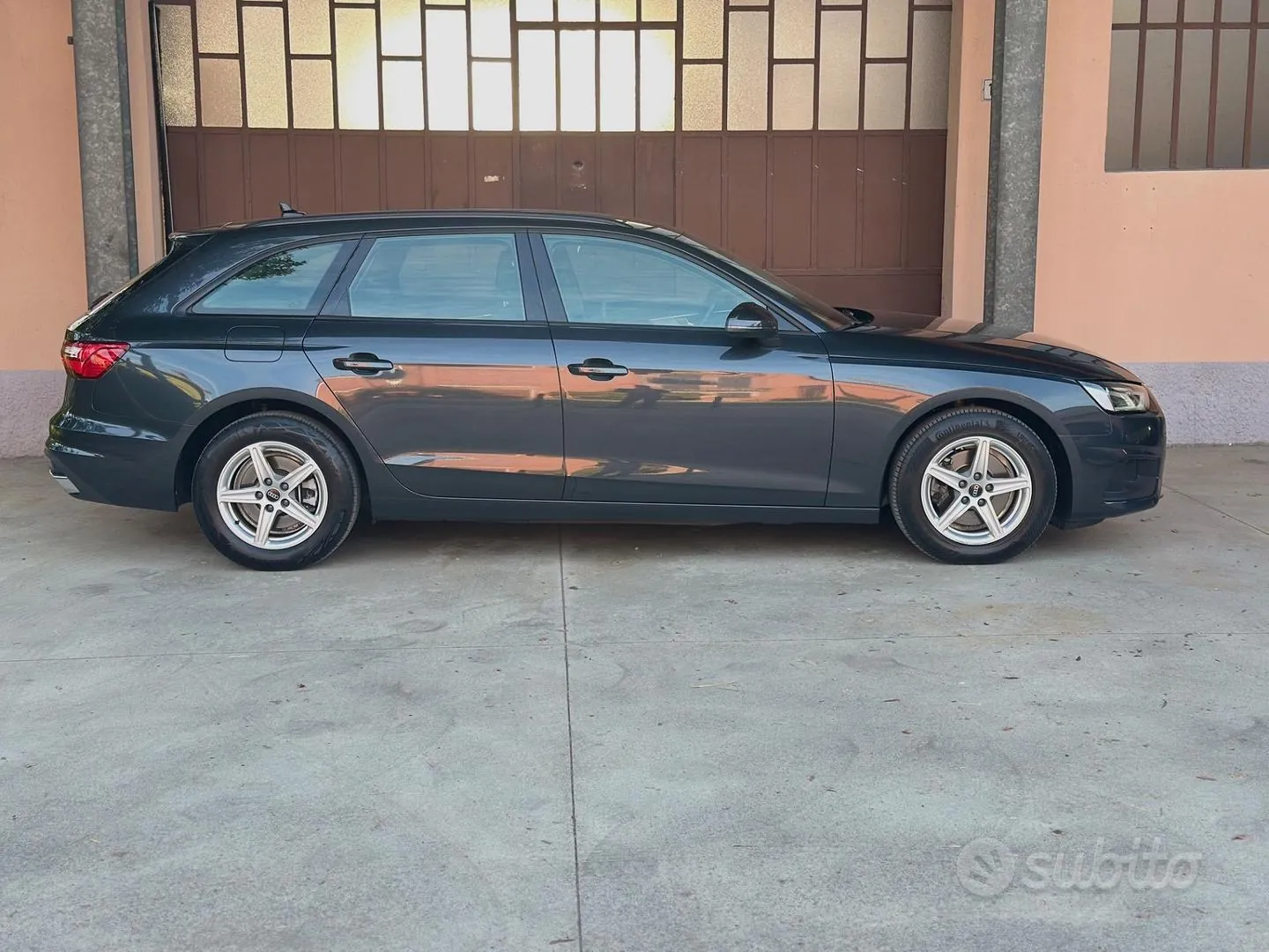 Audi A4 35 Tdi Station Wagon 2022 photo 2