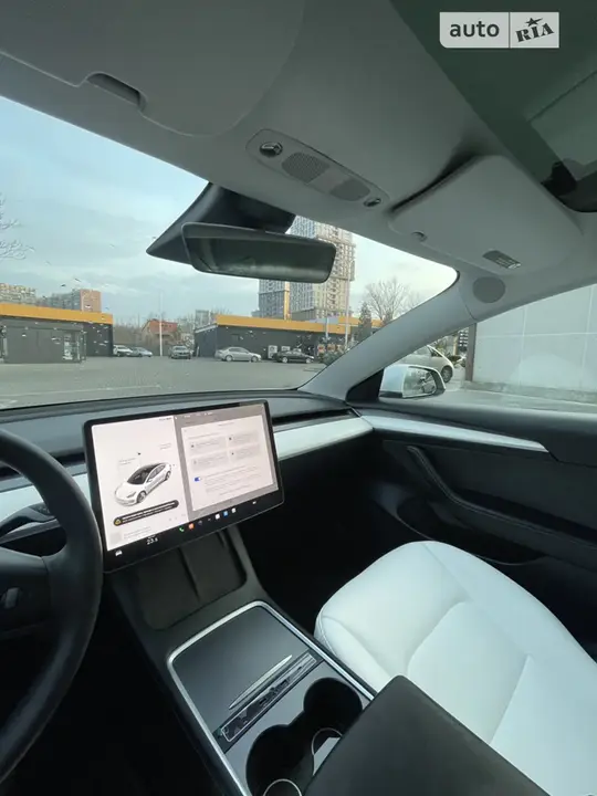 Tesla Model 3 2022 photo 4