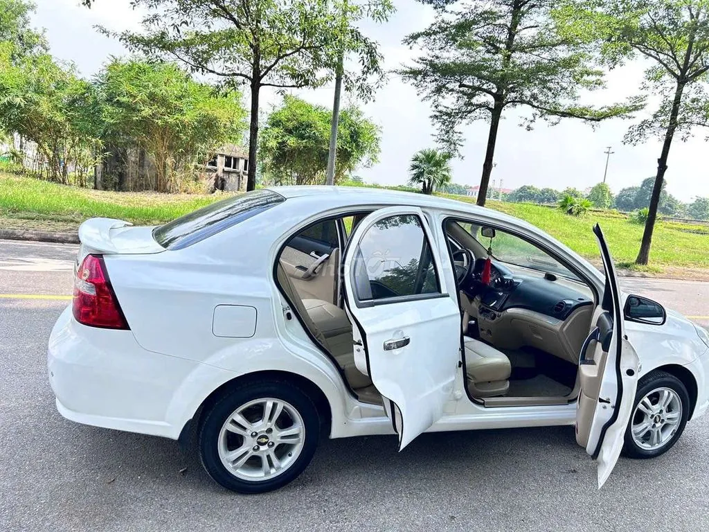 Chevrolet Aveo 2015 photo 5