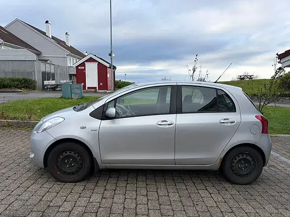 Toyota Yaris 2008 photo 3