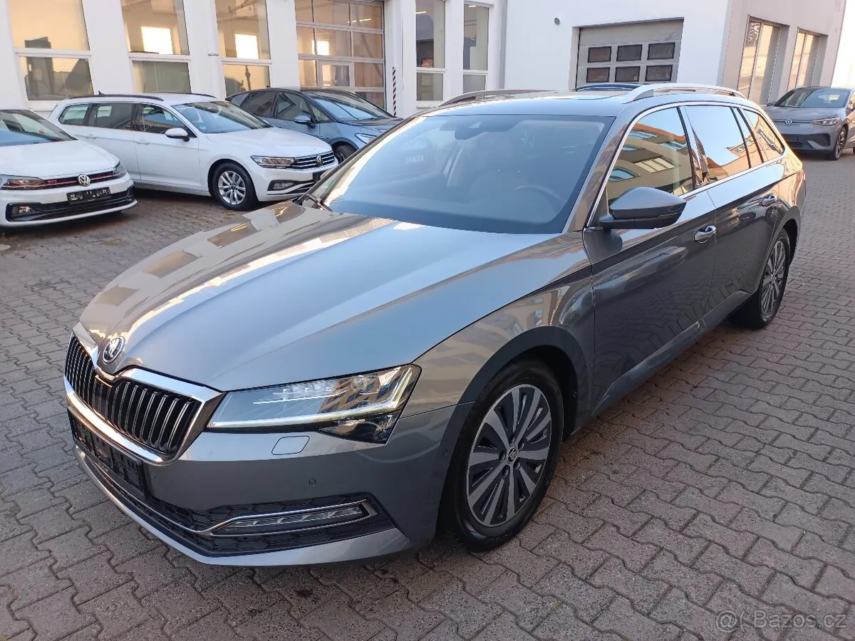 Skoda Superb 2023 photo 2