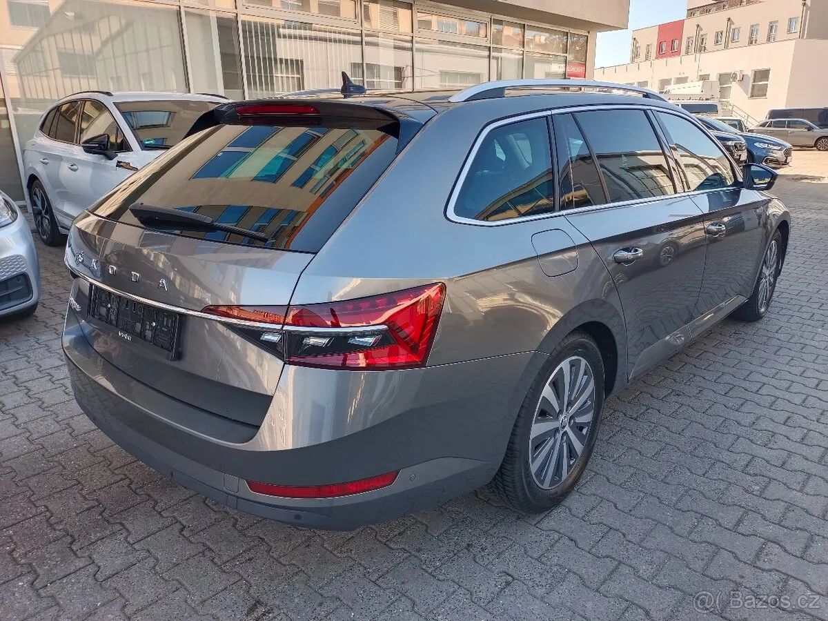 Skoda Superb 2023 photo 4