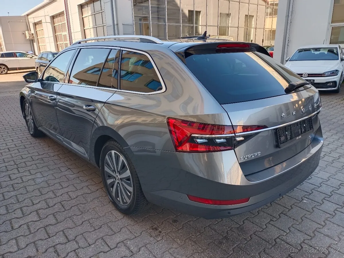 Skoda Superb 2023 photo 3