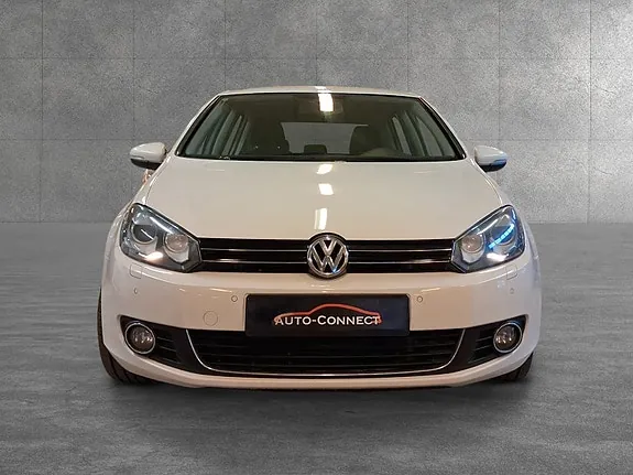 Volkswagen Golf 2010 photo 2